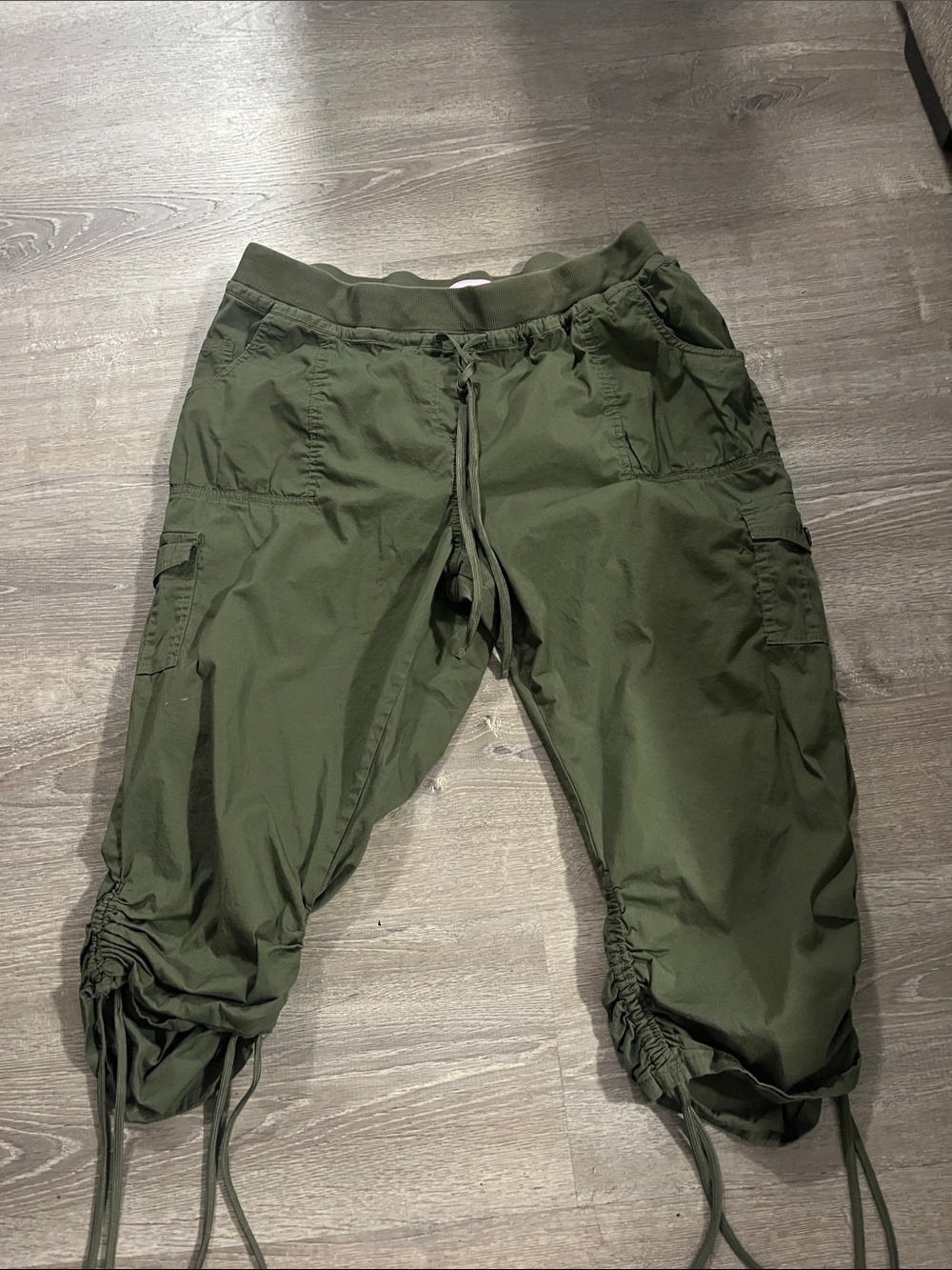 Who’s that girl Women's Olive Utility Cargo Capris with Drawstring Hem size 3X